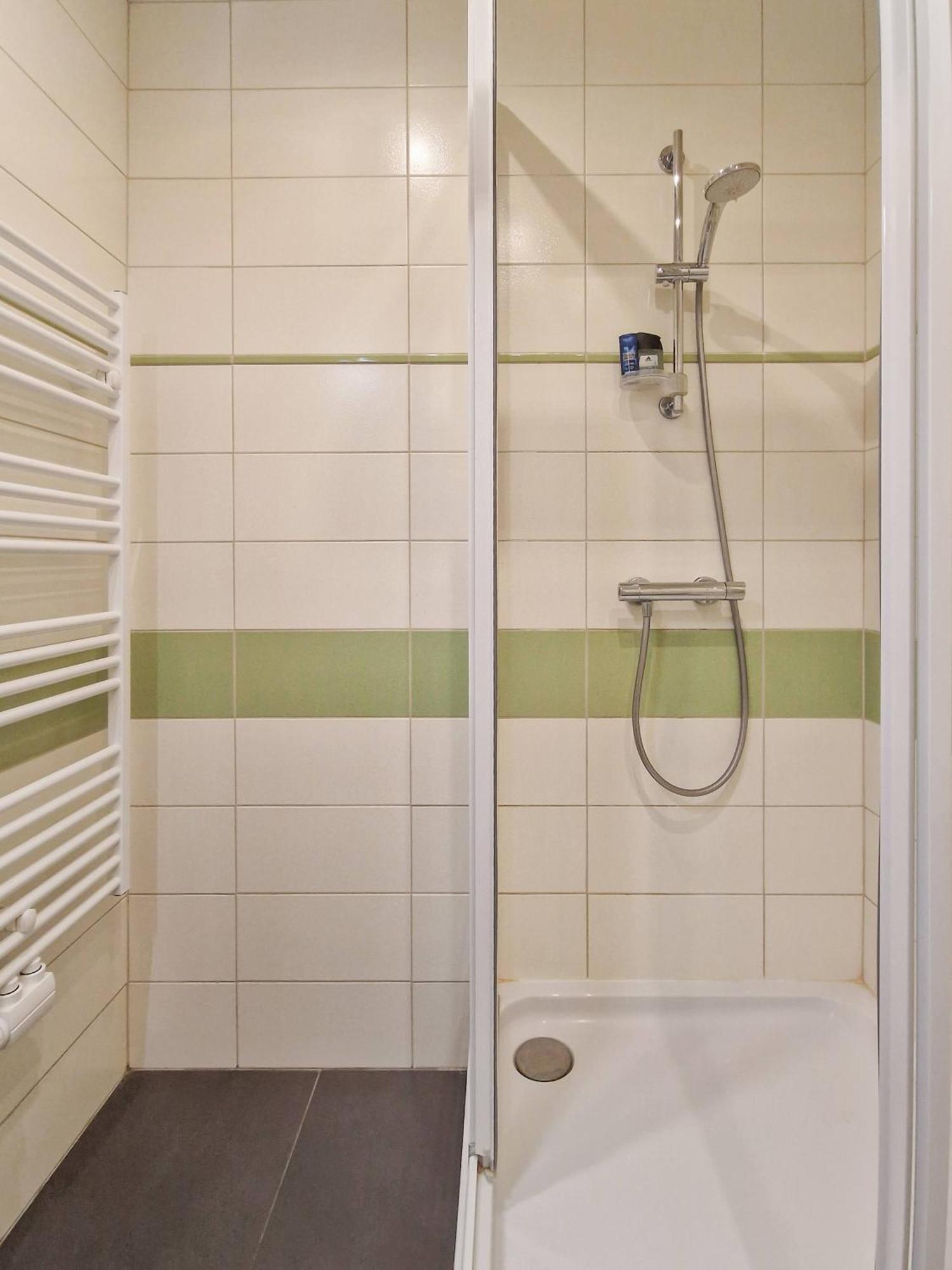 Josef Wolfik Strasse 10 Apartment Stockerau Zimmer foto